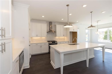 Look at all the cabinet and countertop space!  Pho