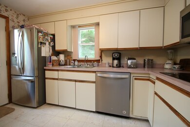 11 Hesper St, Saugus, MA 01906 - photo 7