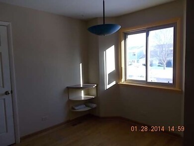 23 Greenbriar Ct, Naperville, IL 60563 - photo 3