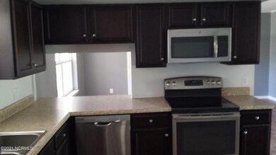 312 Estate Dr, Jacksonville, NC 28540 - photo 6