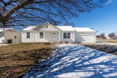 315 Kuebel St, Sunman, IN 47041 - photo 2