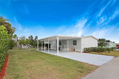 19800 SW 180th Ave unit 29, Miami, FL 33187 - photo 2