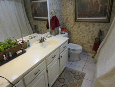 453 Circleview Dr S, Hurst, TX 76054 - photo 7