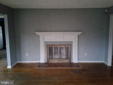 6400 Seabrook Rd, Lanham, MD 20706 - photo 4