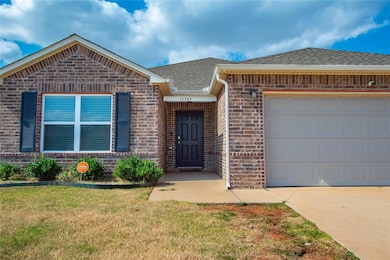 11545 NW 100th St, Yukon, OK 73099 - photo 4