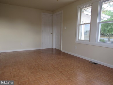 850 E Elmer Rd, Vineland, NJ 08360 - photo 5