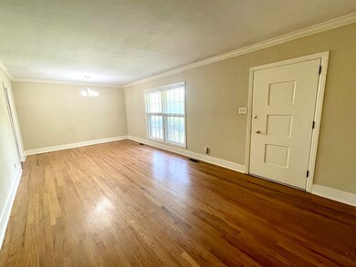 1811 Robinhood Rd, Albany, GA 31707 - photo 4