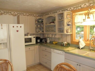 328 Prospect St, Franklin, NH 03235 - photo 7