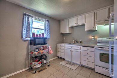 1227 Occidental Ave, Burley, ID 83318 - photo 5