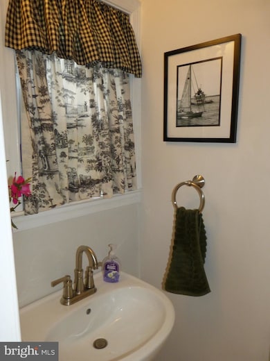 144 Bishop Dr, Aston, PA 19014 - photo 4