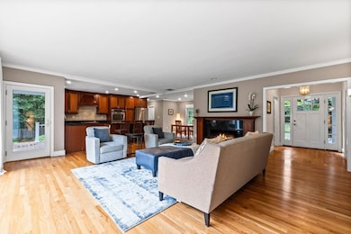 204 Chestnut St, Andover, MA 01810 - photo 5