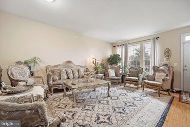 15406 Elizabeth Burbage Loop, Woodbridge, VA 22191 - photo 2