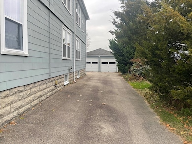 169 Francis Ave unit 2, Pawtucket, RI 02860 - photo 2