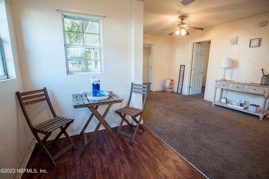 747 N Thompson St-22