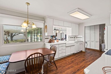 402S46thAve-9