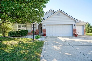 12675 Adirondack Ct, Fishers, IN 46037 - photo 2