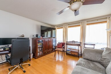 2313 9th Pkwy, Waukegan, IL 60085 - photo 5