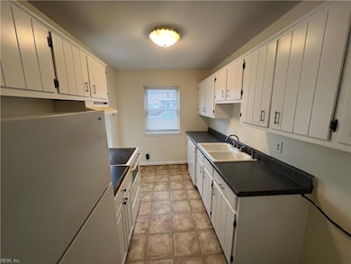 934 Maryland Ave, Virginia Beach, VA 23451 - photo 4