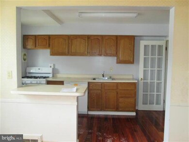 8613 Oakleigh Rd, Parkville, MD 21234 - photo 5