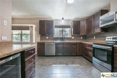 608 Cedar Dr, Copperas Cove, TX 76522 - photo 6