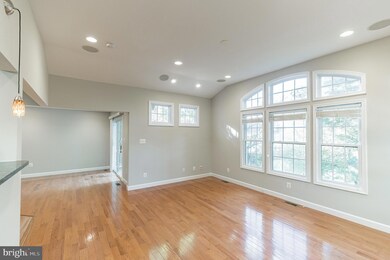 2840 Edgelea Rd, Vienna, VA 22181 - photo 7