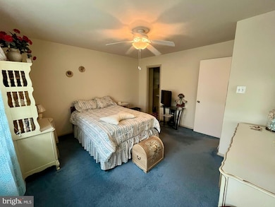 1014 Stormont Cir, Halethorpe, MD 21227 - photo 7