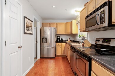 4AppleLedge4B-19