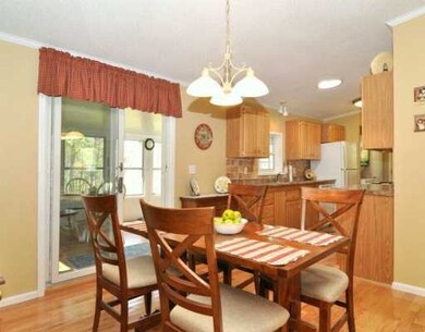 379 Leisure Dr, Wakefield, RI 02879 - photo 3