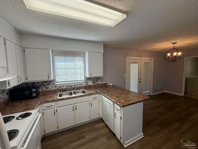 6931 Falcon Dr, Pensacola, FL 32526 - photo 6