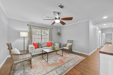 115 S 8th St, Alvin, TX 77511 - photo 4