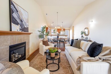 batch_5-web-or-mls-3245 SW Indian Place,