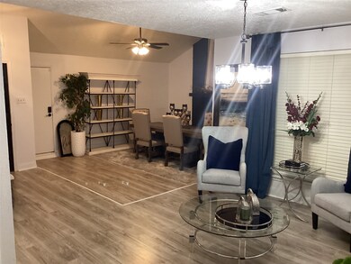 3610 Mayfield Oaks Ln, Houston, TX 77088 - photo 4