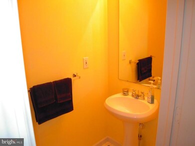 4039 Bradford Cir, Mount Joy, PA 17552 - photo 5