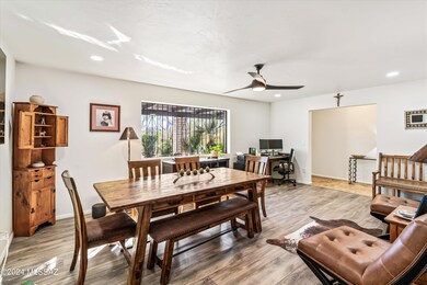 Dining Area - Foyer