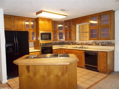 Lots of Cabinets!