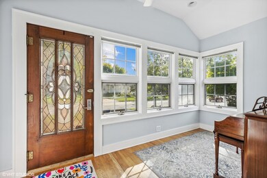 111 4th Street Libertyville, IL 60048