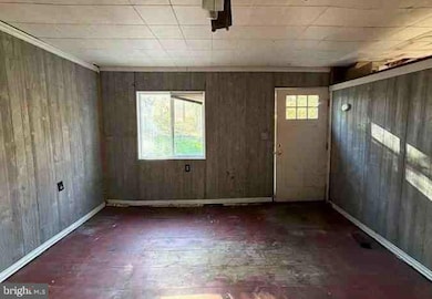 4750 Three Mile Ln, Walnutport, PA 18088 - photo 2