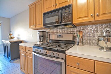 62 Maple St unit L, Canton, MA 02021 - photo 6