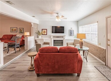 333 Karen Dr, Alamo, TX 78516 - photo 2