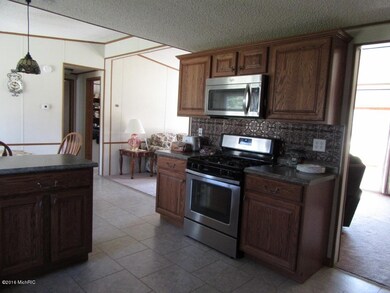 6711 Baseline Rd, South Haven, MI 49090 - photo 2