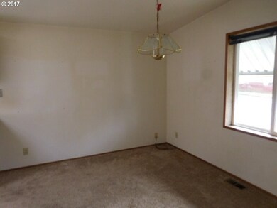 3034 Delta Pines Dr, Eugene, OR 97408 - photo 7