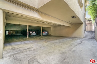 525 N Sweetzer Ave, West Hollywood, CA 90048 - photo 5