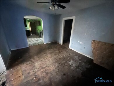 638 Knower St, Toledo, OH 43609 - photo 3