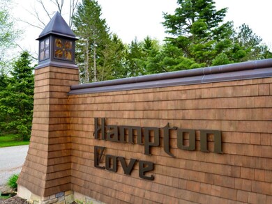 Hampton Cove Entrance