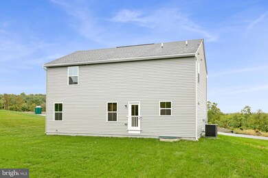 123 Peridot Dr, Chambersburg, PA 17202 - photo 2