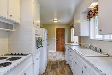 7716 195th St SW, Edmonds, WA 98026 - photo 6