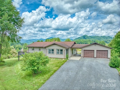 21 Redbud Dr, Burnsville, NC 28714 - photo 2