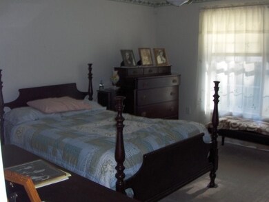 15 Amanda Dr, Hudson, NH 03051 - photo 2