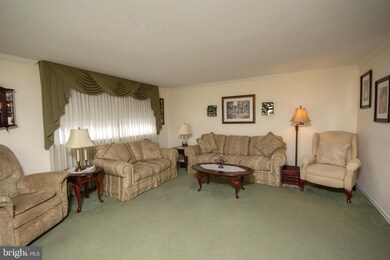 4433 Deerpath Ln, Philadelphia, PA 19154 - photo 6