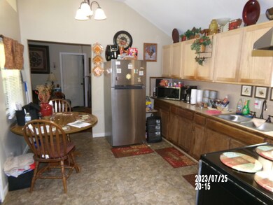 1204 Quinlivan Rd, McComb, MS 39648 - photo 3